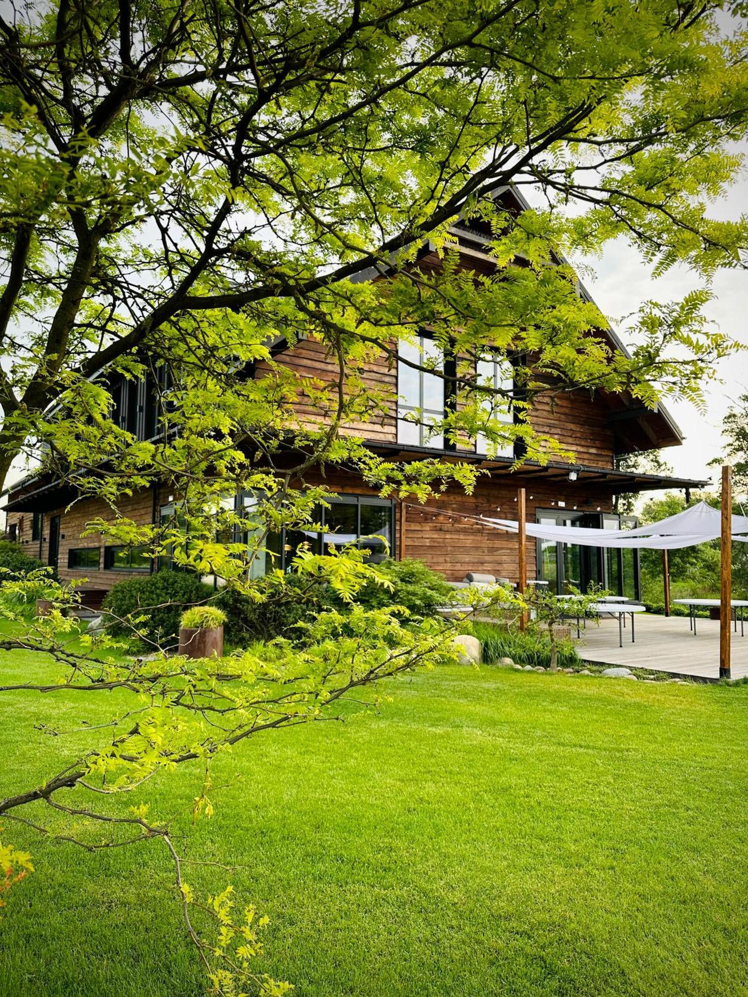 Karma House Goscienczyce Bed and Breakfast Grojec  Εξωτερικό φωτογραφία